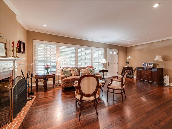 5th image of 1410 Cantoria Ave