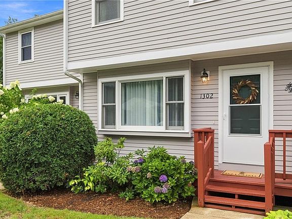 2nd image of 154 Bear Hill Rd APT 1302