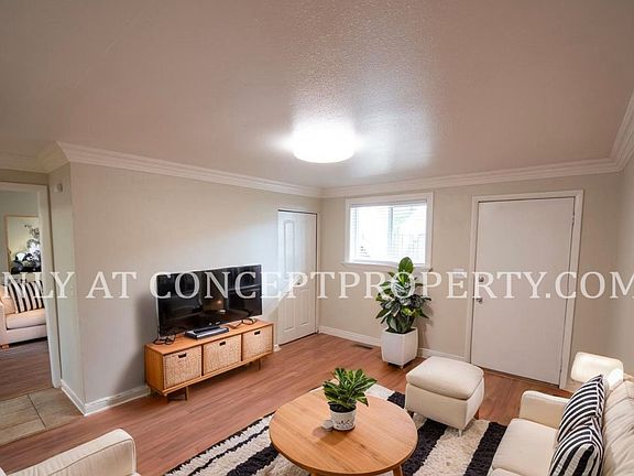3rd image of 100 S Orchard Dr APT 4