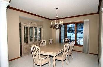 3rd image of 10674 Shady Oak Ct N