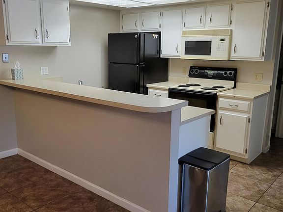 4th image of 8841 N 8th St Unit 105