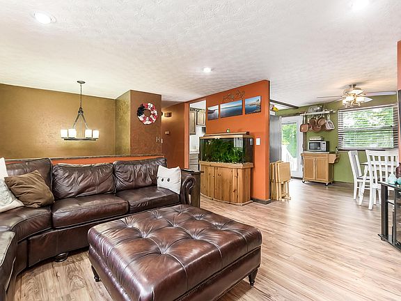 4th image of 2459 Opal Ct