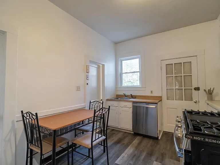 4-A Sherman St #1 — Photo 7