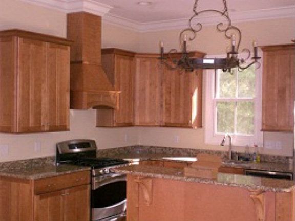 5th image of 204 Newport Dr