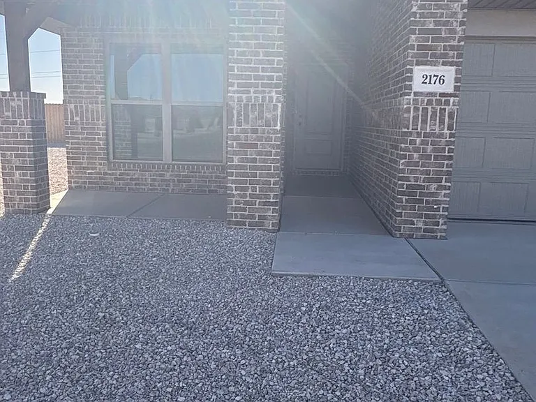 2176 Langford Ave — Photo 1
