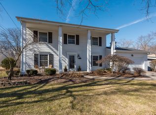 394 Carleton Ave, Glen Ellyn, IL