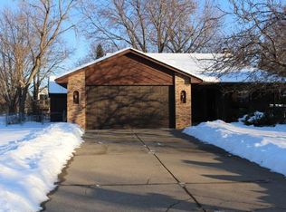 1024 80th Ct N, Brooklyn Park, MN 55444