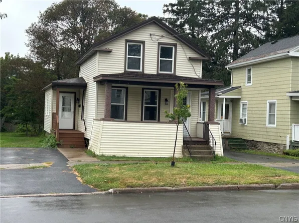 90 Ontario St, Oswego, NY 13126