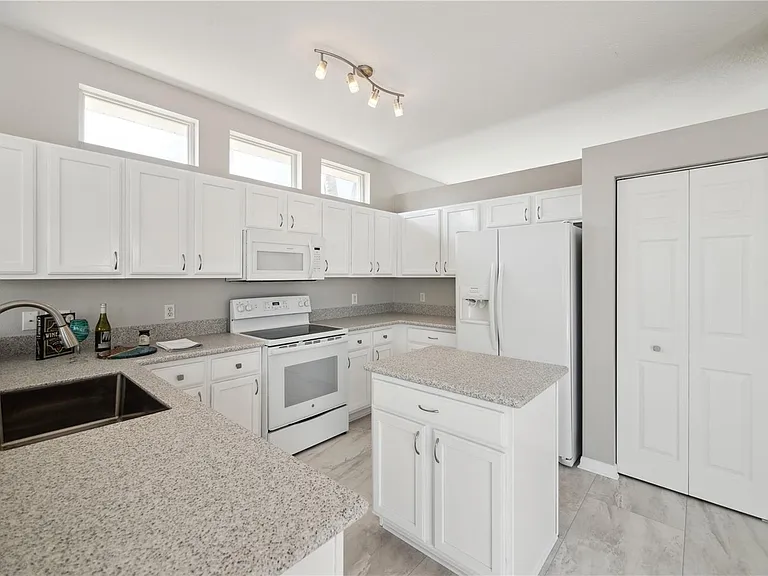 1113 Cane Mill Ln — Photo 9