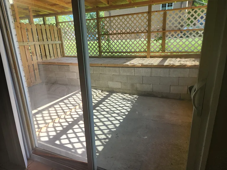 1706 Lilac Ct — Photo 8