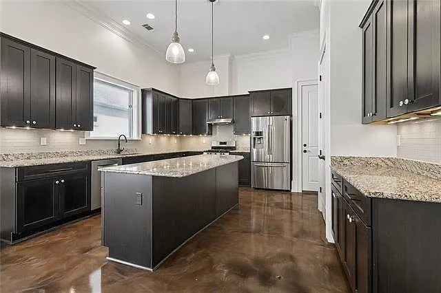 725 S Corniche Du Lac — Photo 9