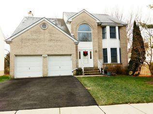 7 Huckleberry Dr, Princeton, NJ 08540