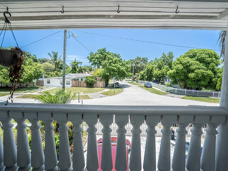 16990 NE 5th Ct #2 — Photo 13