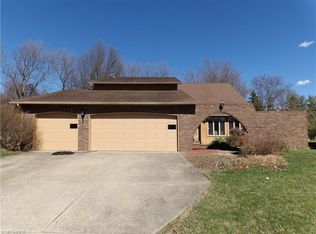16649 Doe Cir, Strongsville, OH 44136