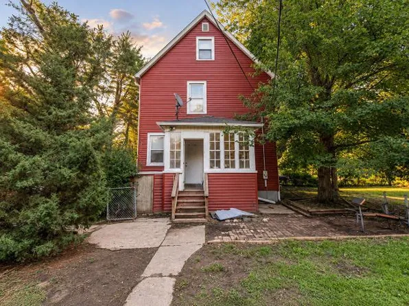 2520 Gideon Ave, Zion, IL 60099