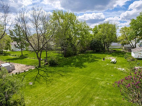 3rd image of 317 W CAPITOL DRIVE LOT 11