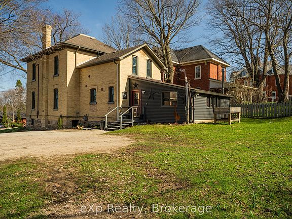 2nd image of 352 Berford St