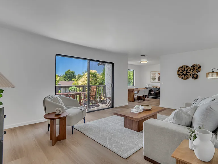 900 Cambridge Dr #182 — Photo 3