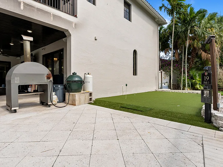 9521 Eden Mnr — Photo 120