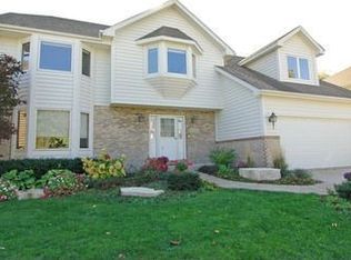 1525 Norman Dr, Darien, IL 60561