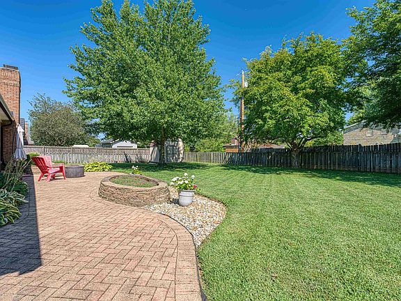 3rd image of 8666 Greywing Dr