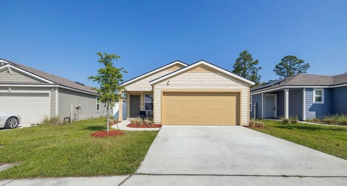 3 bed, 1395 sqft, $1,800 — Photo 3