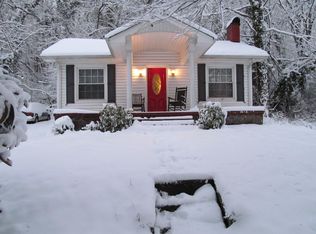 203 Alpine Dr, Rossville, GA 30741