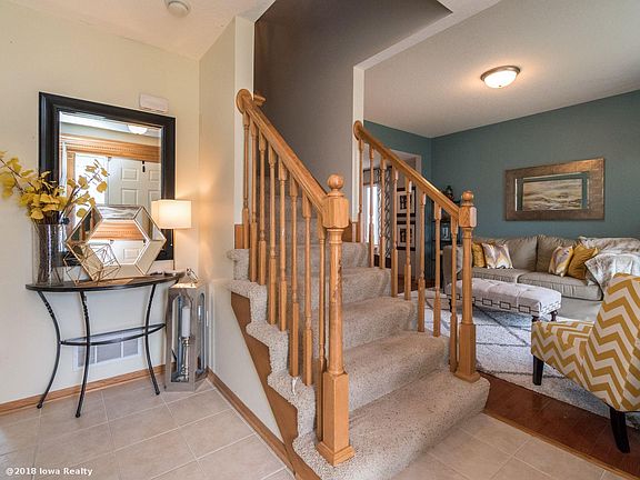 3rd image of 7881 Aspen Dr