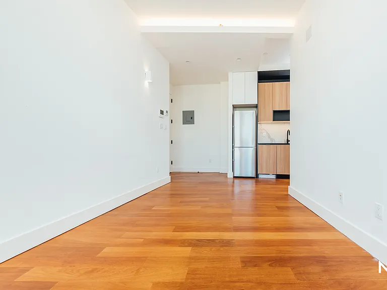 217 Green St #4G — Photo 3