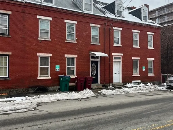 119 Cabot St, Lowell, MA 01854