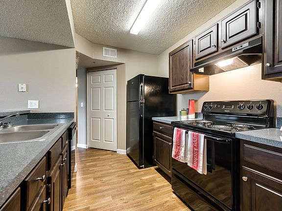 Jordan Cove Apartments