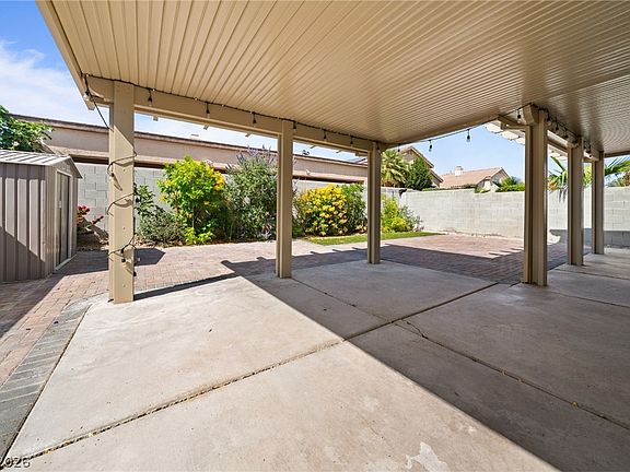 5th image of 1722 Council Bluff Ln