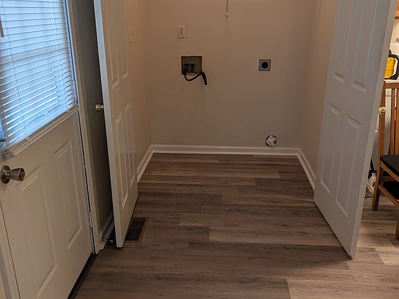2nd image of 138 Crestview Dr #138A
