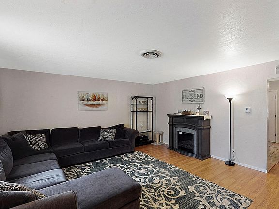4th image of 4754 N Bengston Ave