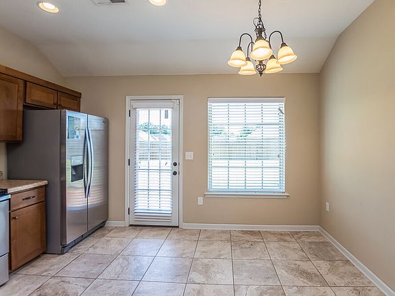 4th image of 2733 Sapper Ln