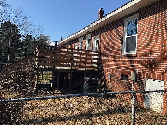 2nd image of 715 Holloway Ave