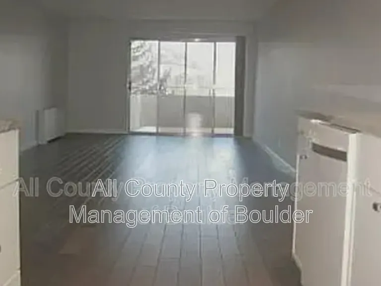 500 Mohawk Dr #401 — Photo 3