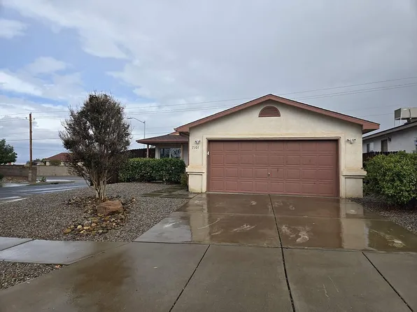 7101 Tourmaline Rd NE, Albuquerque, NM 87113