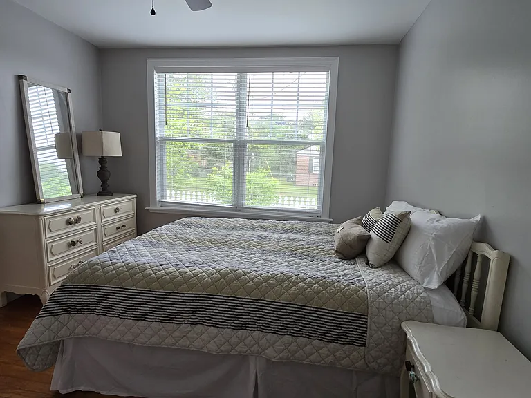 1536 Inwood Ter — Photo 11
