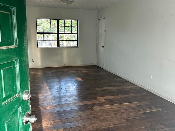 4th image of 123 Wanda Dr