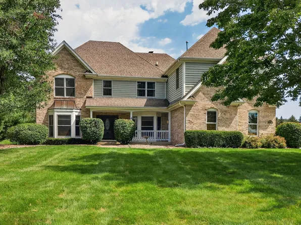 2S299 Willow Creek Dr, Elburn, IL 60119