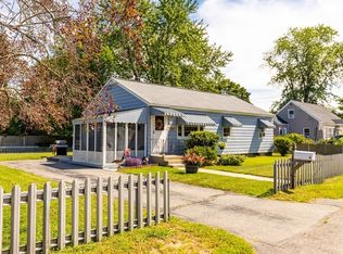 4 Boisvert Rd, Tewksbury, MA 01876