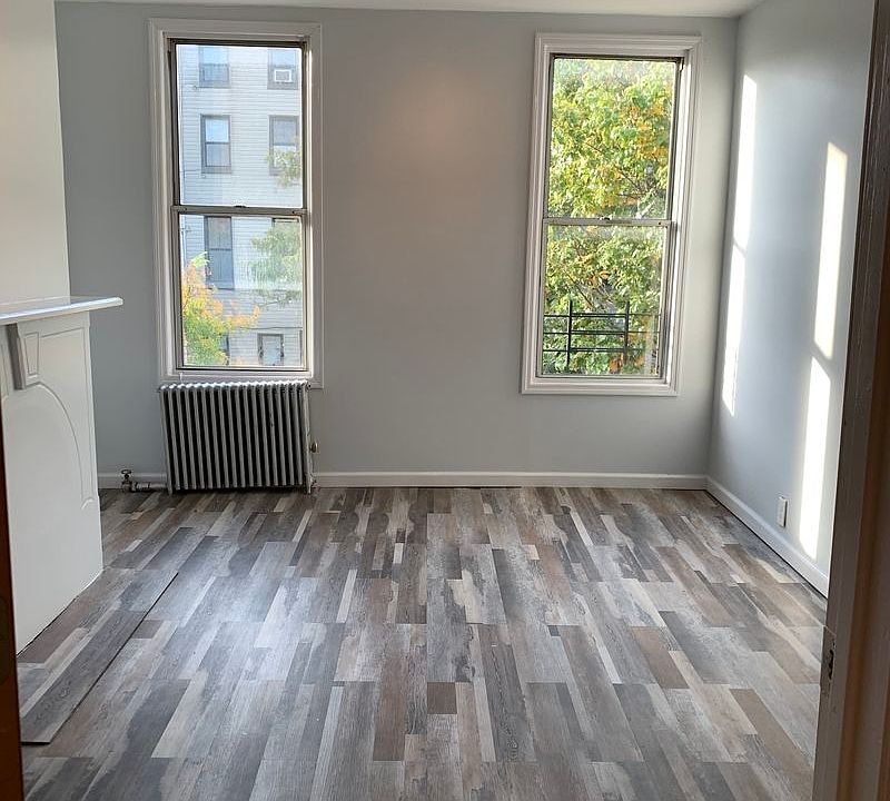 1st image of 164 Stanhope St #2C