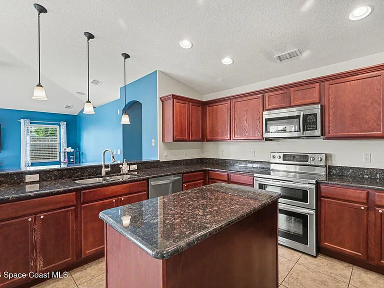 992 Coquina St SE — Photo 12