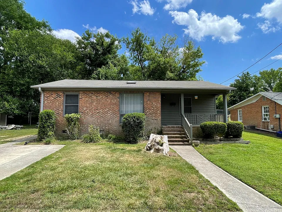 307 Brooks St