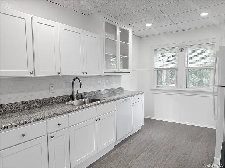 406 Tower Ave — Photo 4