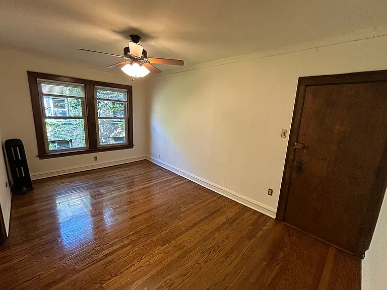 520 W Belden Ave — Photo 21