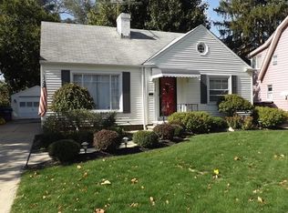 4328 W 211th St, Fairview Park, OH
