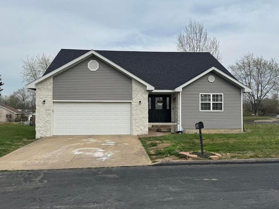 1st image of 700 Robin Road