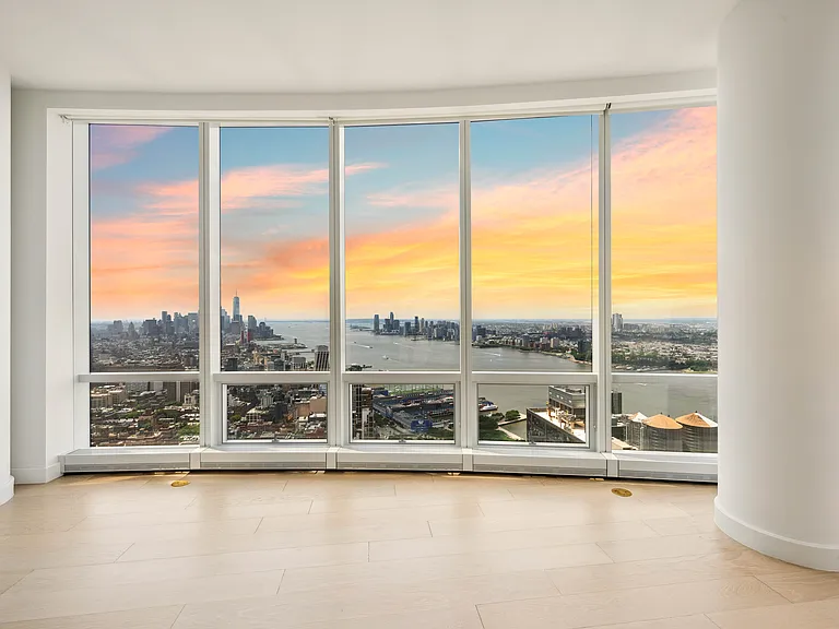 15 Hudson Yards #77B — Photo 3